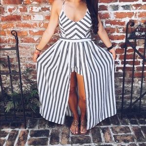 American Threads White/Navy Romper Size Medium